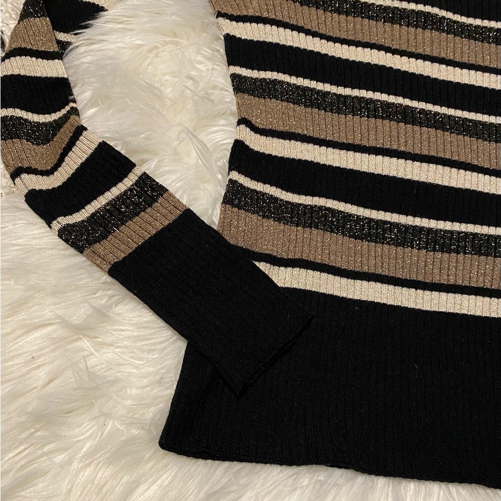 Frame Panel Striped Ribbed Top - Picture 11 of 13